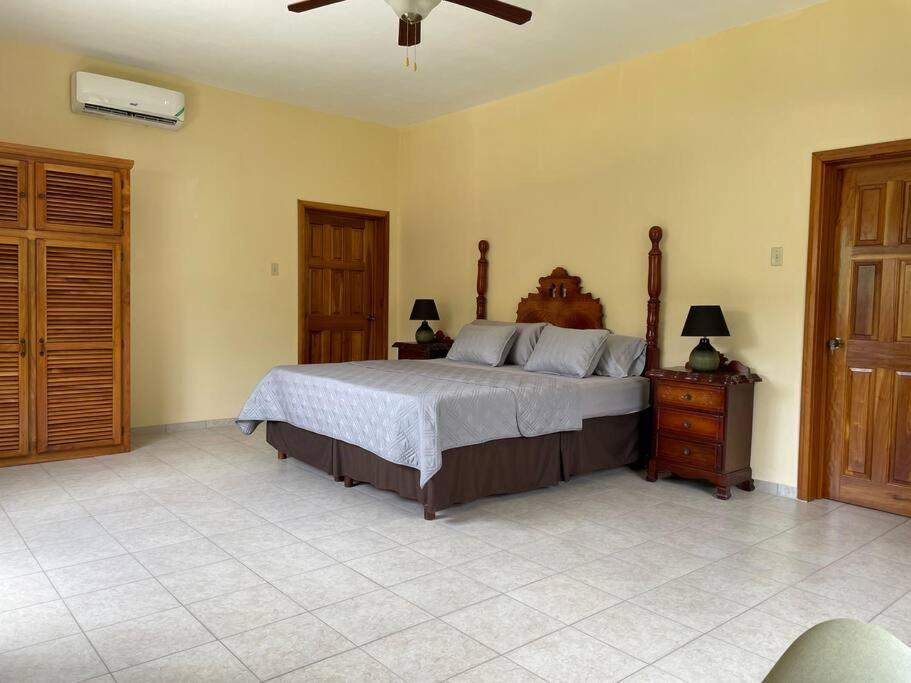 Spring Garden Mobay Resort Luxurious Apartments Montego Bay Exterior foto