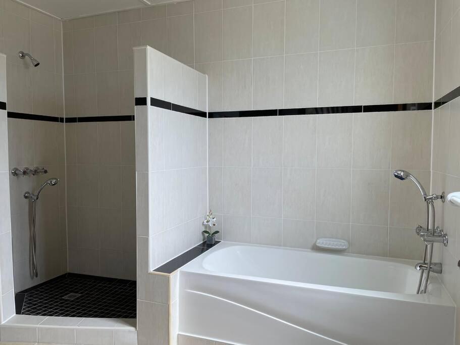 Spring Garden Mobay Resort Luxurious Apartments Montego Bay Exterior foto