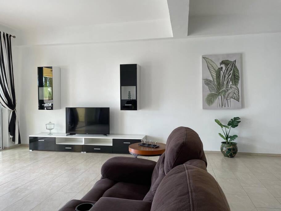 Spring Garden Mobay Resort Luxurious Apartments Montego Bay Exterior foto