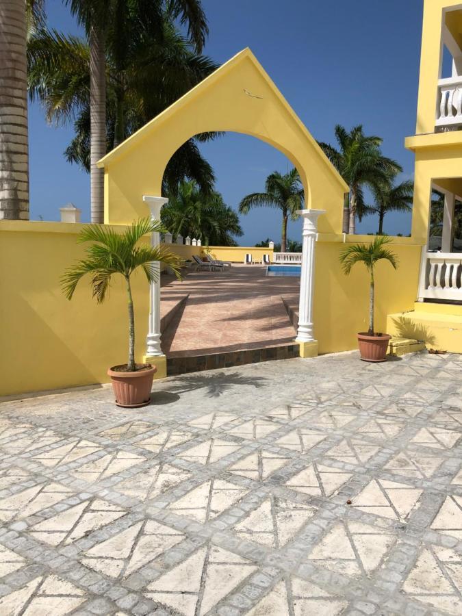 Spring Garden Mobay Resort Luxurious Apartments Montego Bay Exterior foto