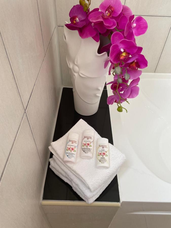 Spring Garden Mobay Resort Luxurious Apartments Montego Bay Exterior foto